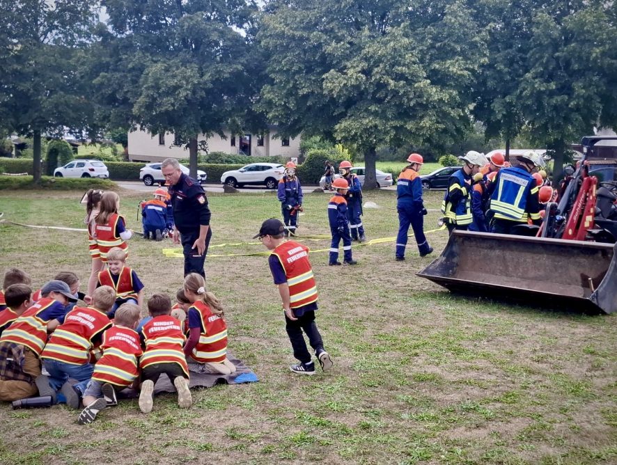 Imposante Gemeinschaftsübung der Kinder- und Jugendfeuerwehr der Stadt Lebach