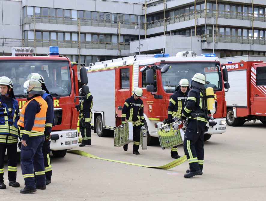 Jahreshauptübung der Feuerwehr der Stadt Lebach – Realistisches Einsatzszenario im Herzen der Stadt