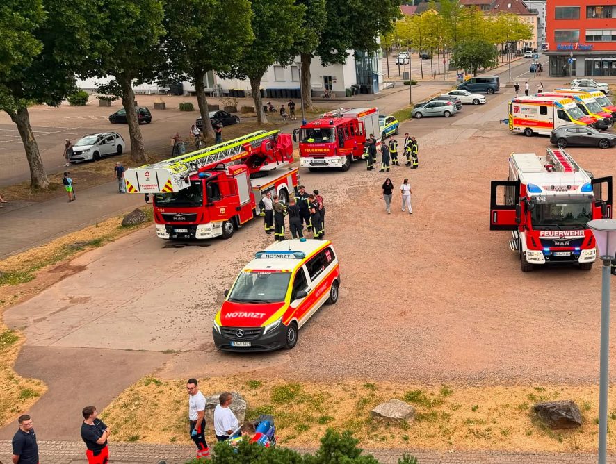Brand im Seniorenzentrum in Lebach – Vier Personen mit Verdacht auf Rauchgasvergiftung